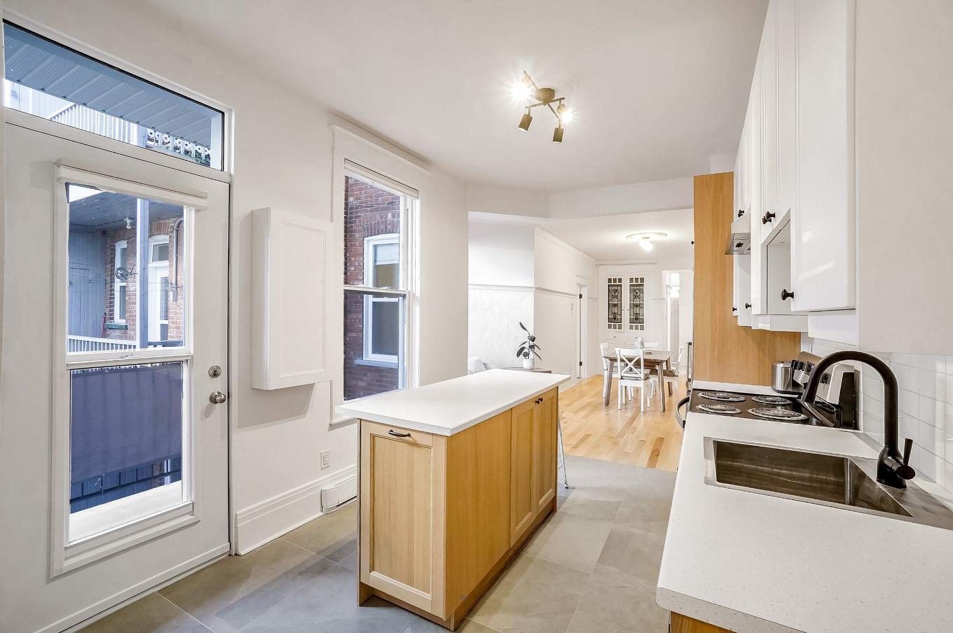 Cuisine - 5025 Rue Fabre, Montréal (Le Plateau-Mont-Royal), QC - Indoor