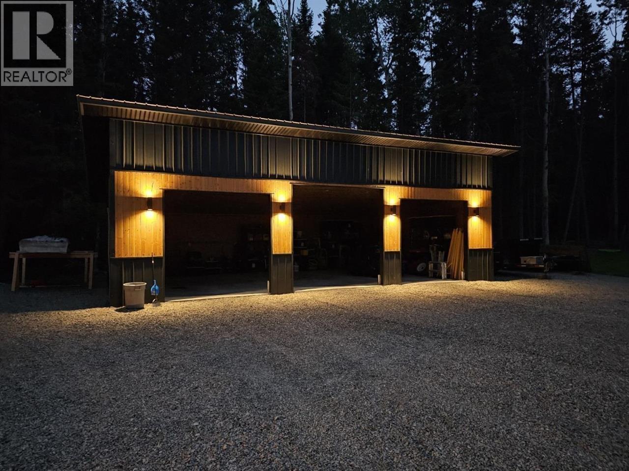 6847 Fawn Lk Ac01 Road, Lone Butte, BC - Outdoor