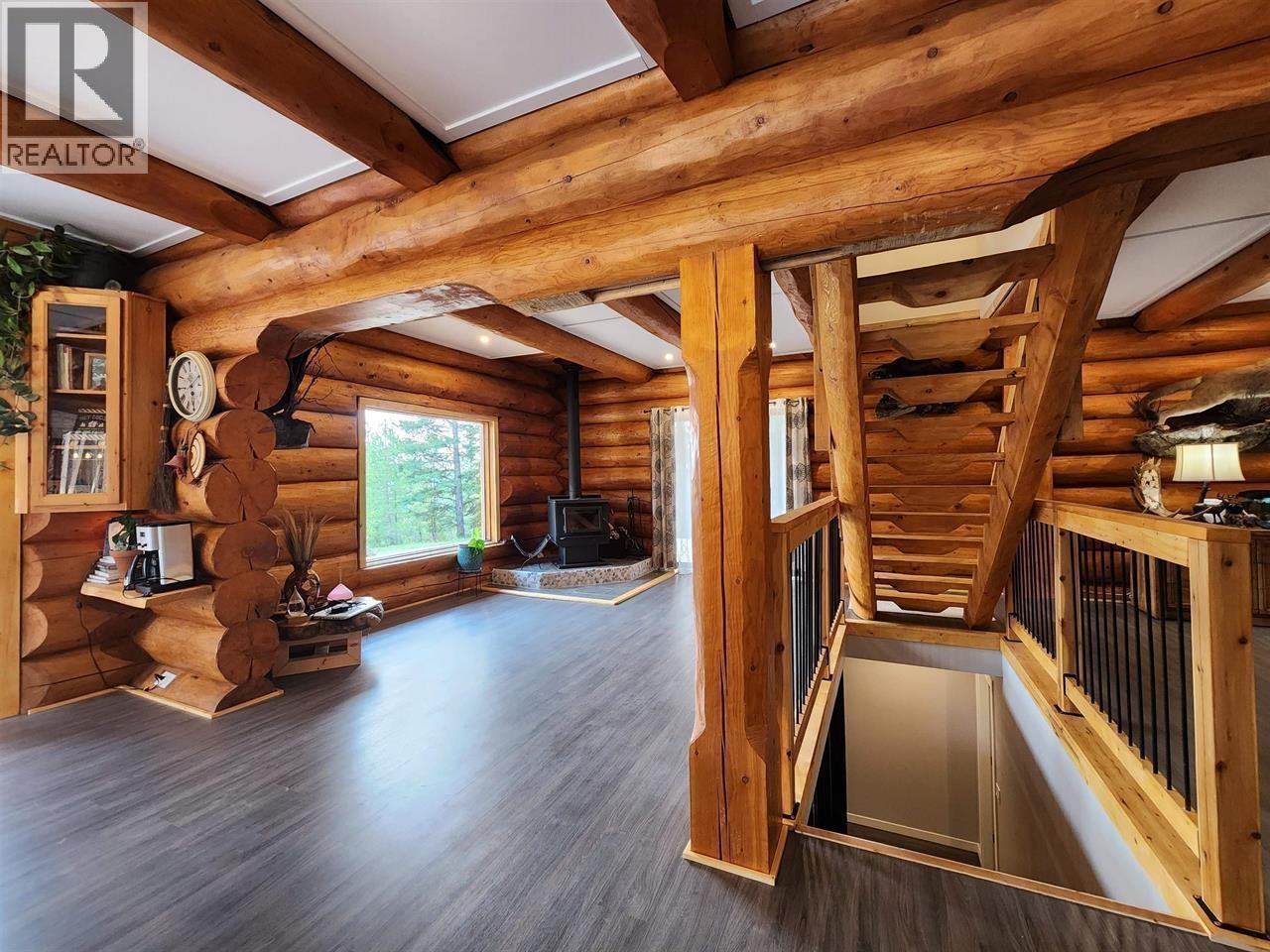 6847 Fawn Lk Ac01 Road, Lone Butte, BC - Indoor Photo Showing Other Room