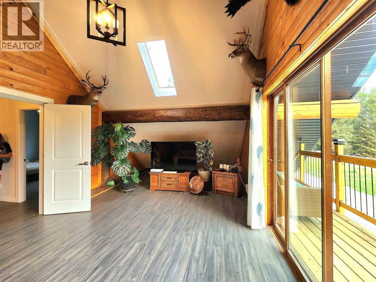 6847 Fawn Lk Ac01 Road, Lone Butte, BC -