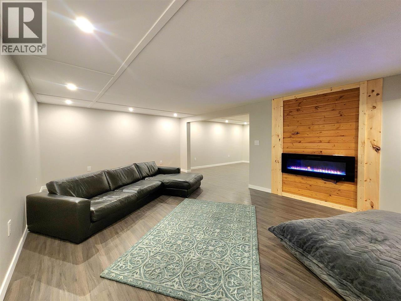 6847 Fawn Lk Ac01 Road, Lone Butte, BC - Indoor