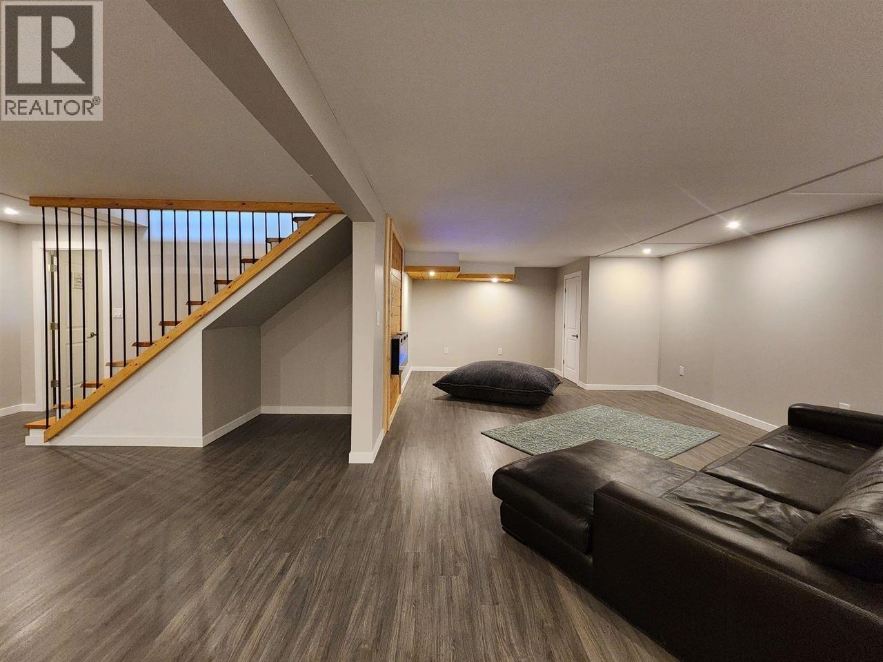 6847 Fawn Lk Ac01 Road, Lone Butte, BC - Indoor