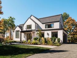 230 Prom. des Cervidés Morin-Heights, QC J0R 1H0