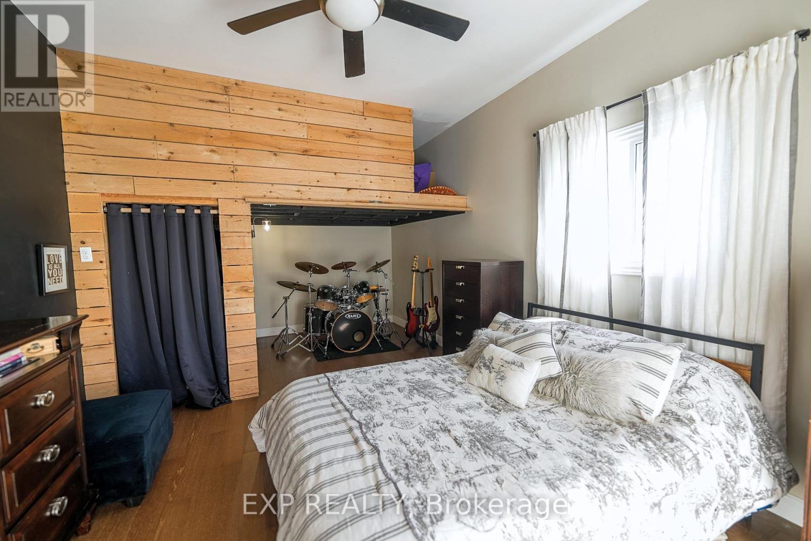 940 Hutchinson Road, Haldimand, ON - Indoor Photo Showing Bedroom