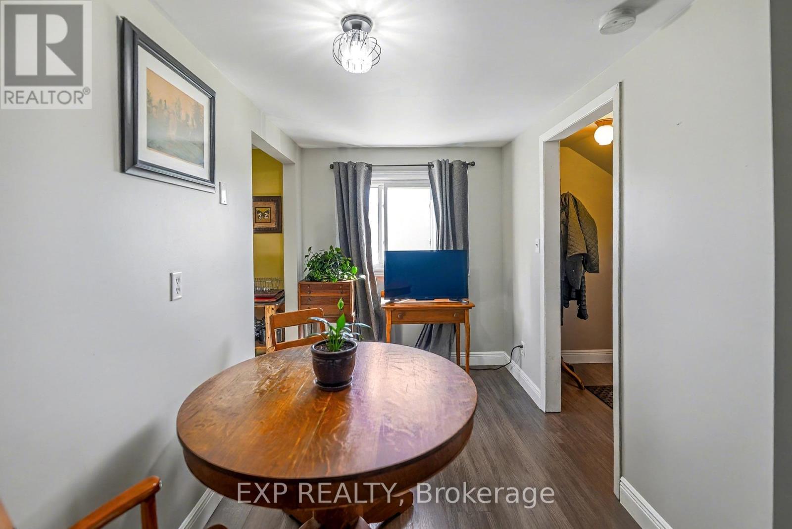 940 Hutchinson Road, Haldimand, ON - Indoor Photo Showing Dining Room