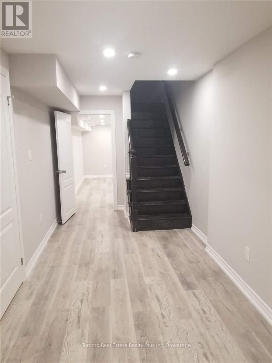 719 Agnew Crescent, Milton, ON - Indoor Photo Showing Other Room