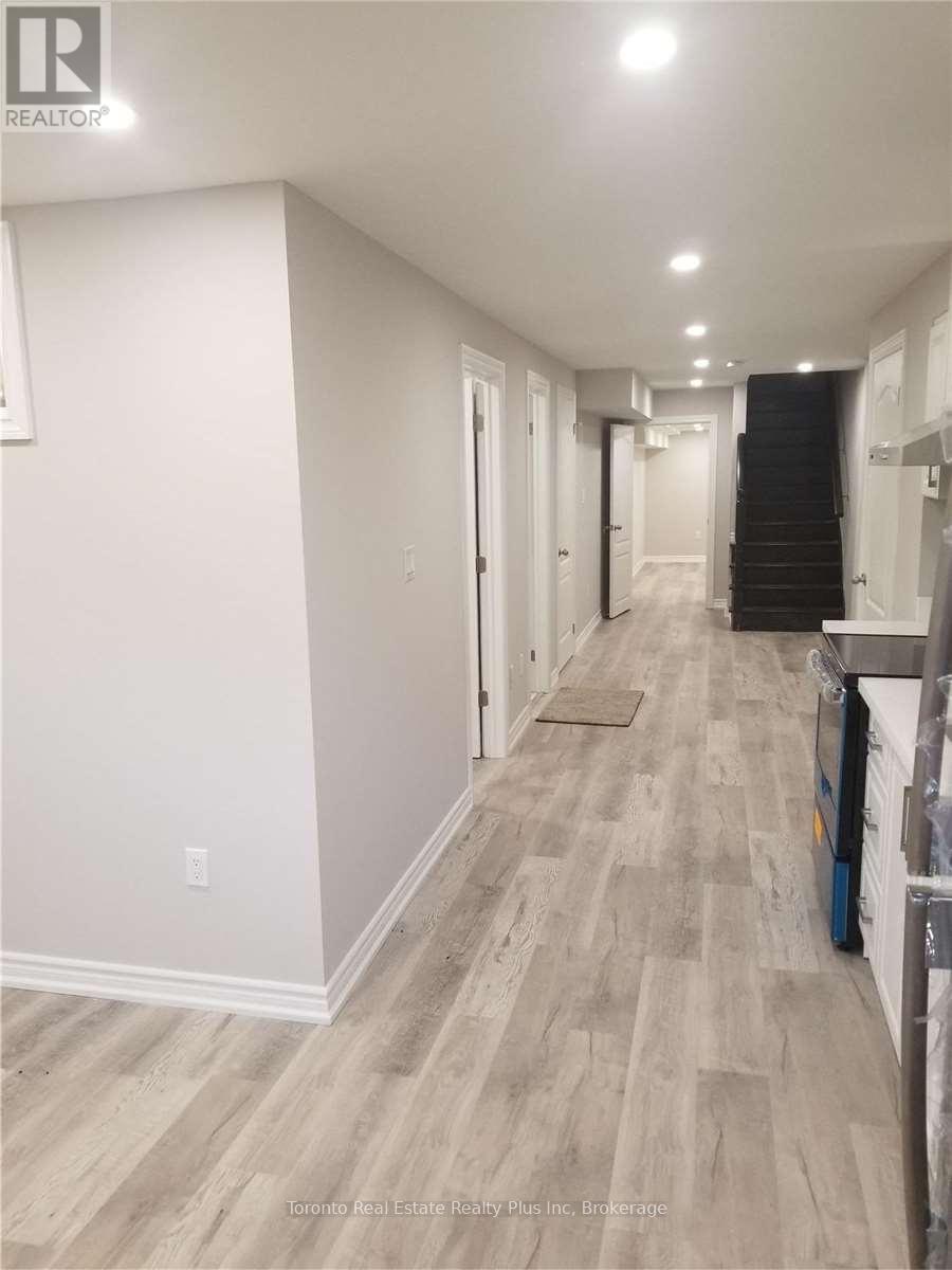 719 Agnew Crescent, Milton, ON - Indoor Photo Showing Other Room