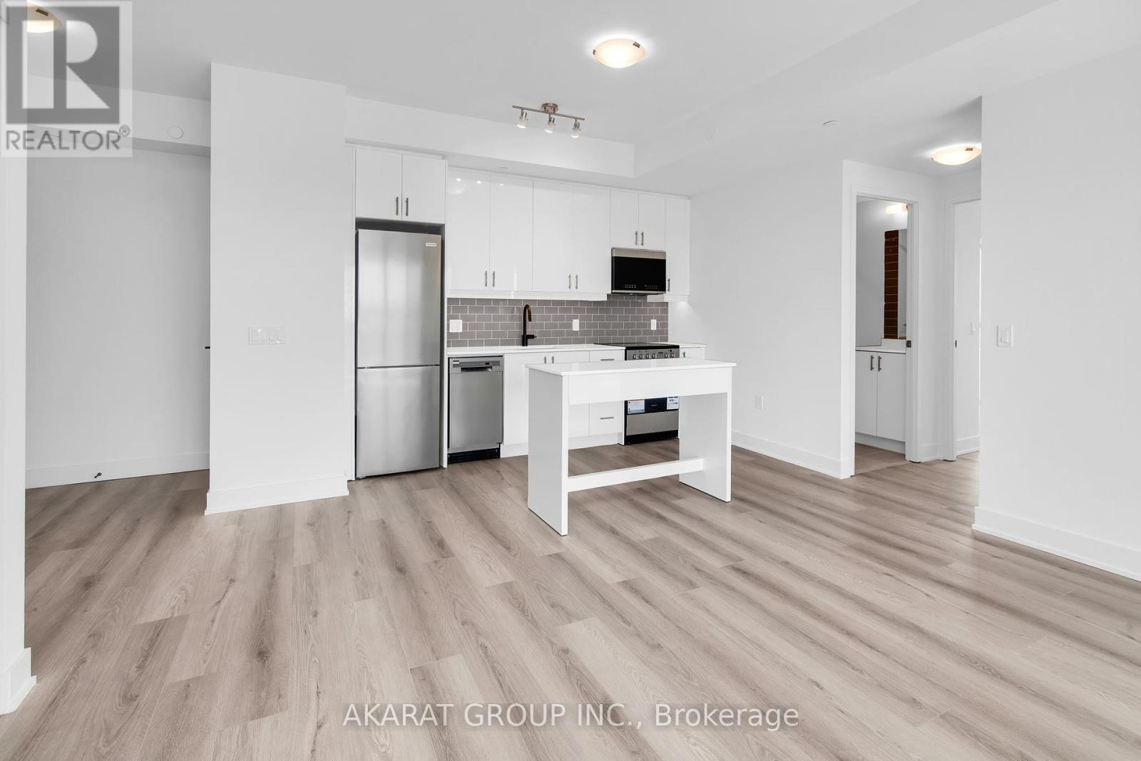 731 - 2343 Khalsa Gate, Oakville, ON - Indoor Photo Showing Kitchen With Stainless Steel Kitchen