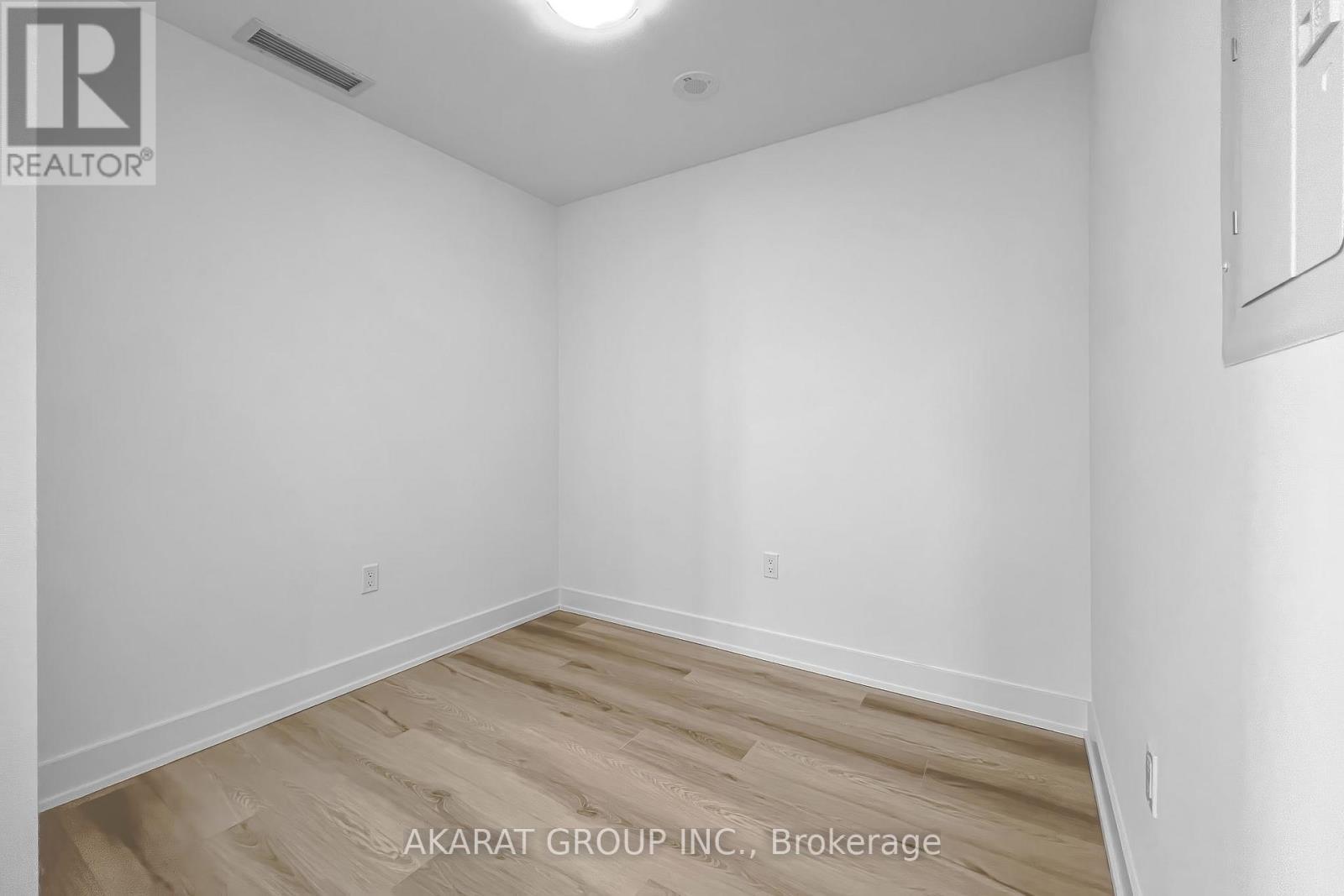 731 - 2343 Khalsa Gate, Oakville, ON - Indoor Photo Showing Other Room