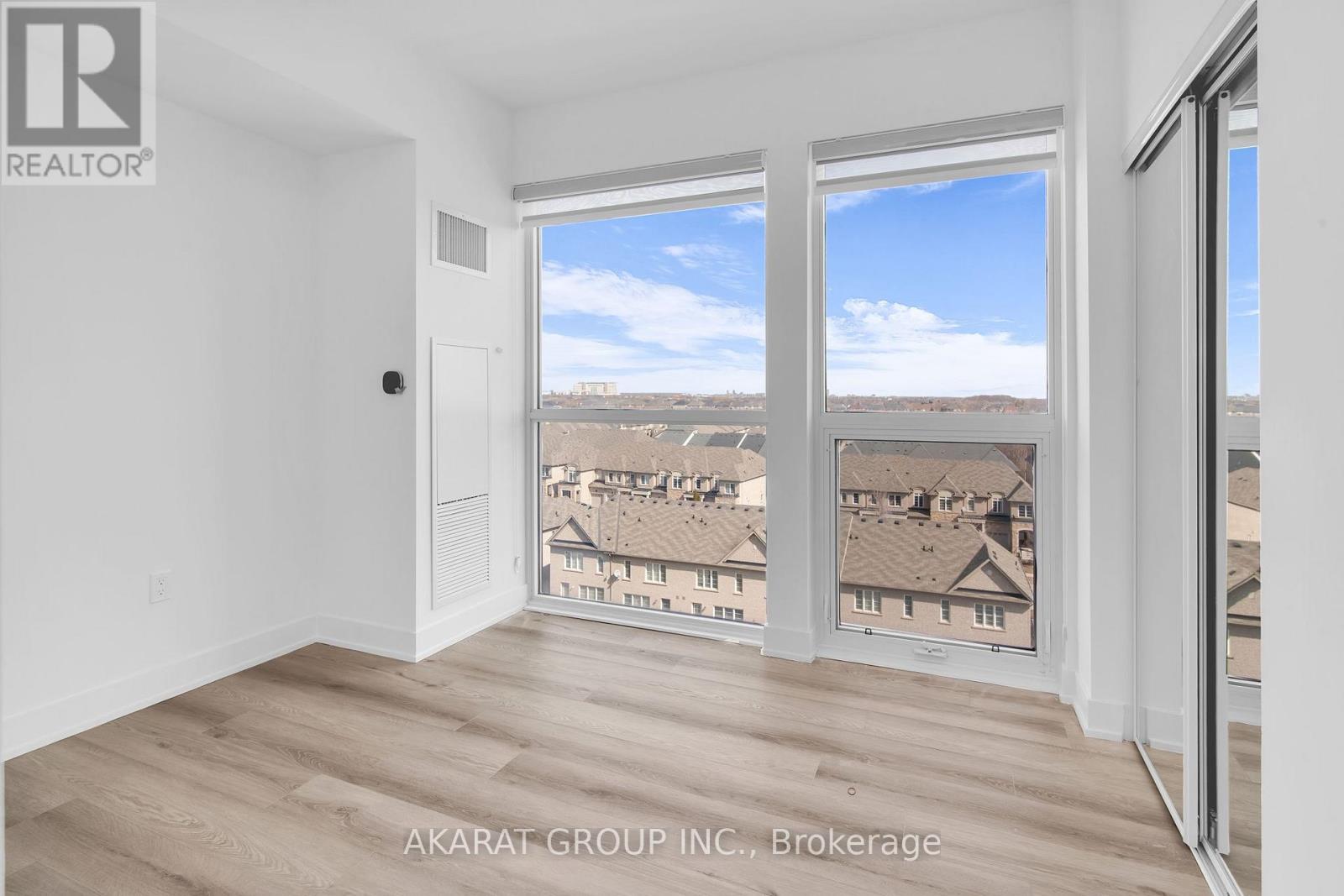 731 - 2343 Khalsa Gate, Oakville, ON - Indoor Photo Showing Other Room