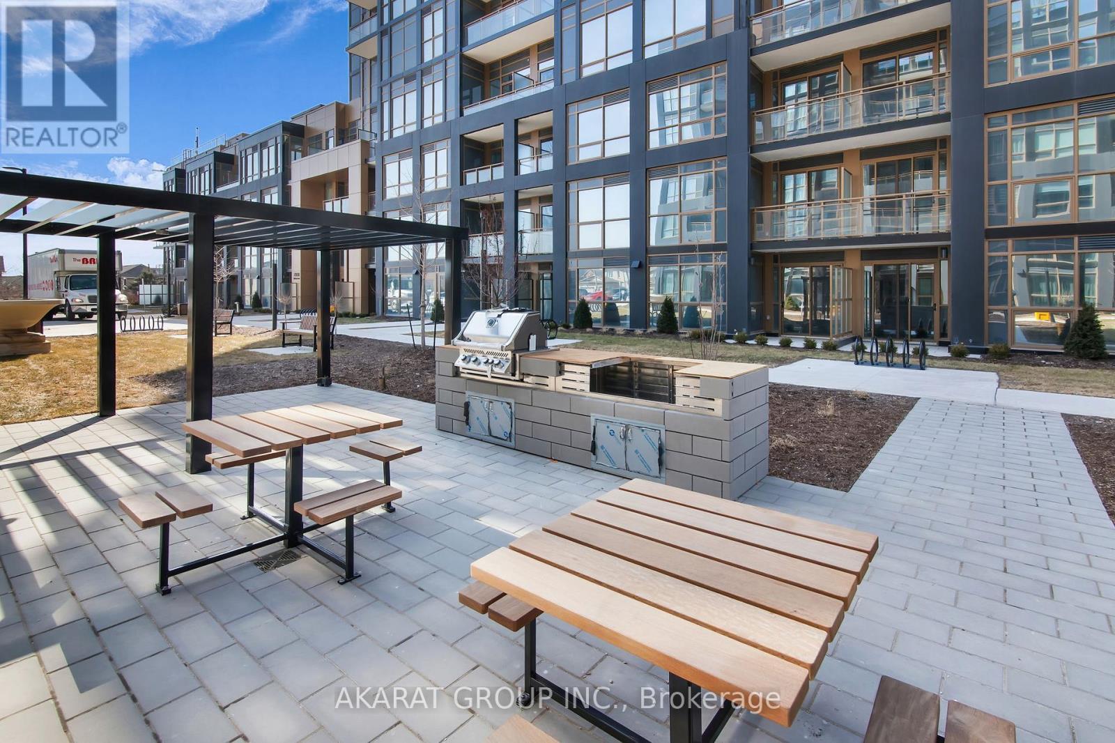 731 - 2343 Khalsa Gate, Oakville, ON - Outdoor With Balcony