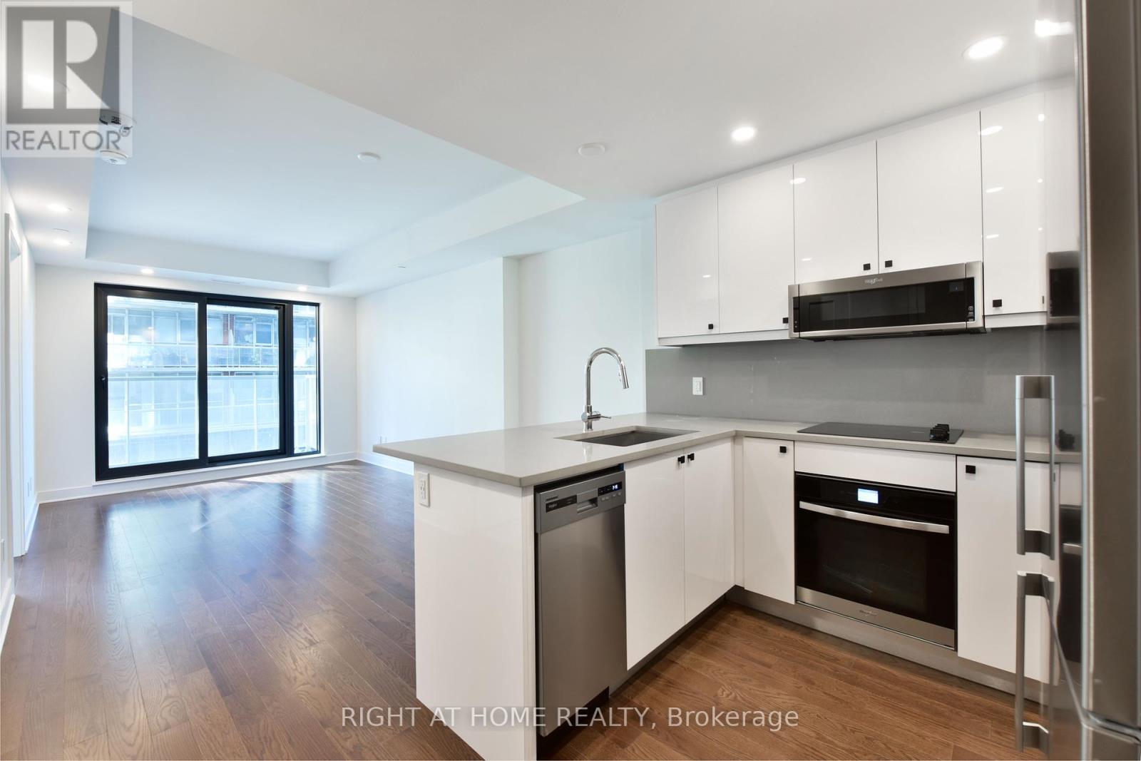 404 - 180 George Street, Ottawa, ON - Indoor Photo Showing Kitchen