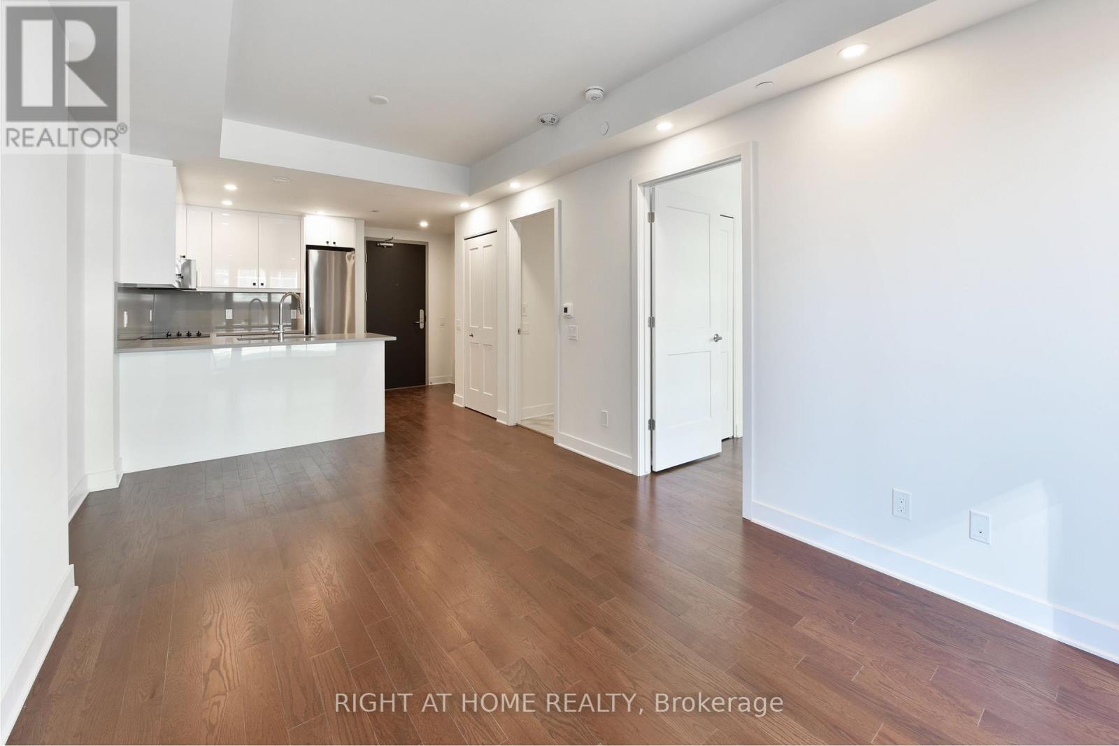 404 - 180 George Street, Ottawa, ON - Indoor