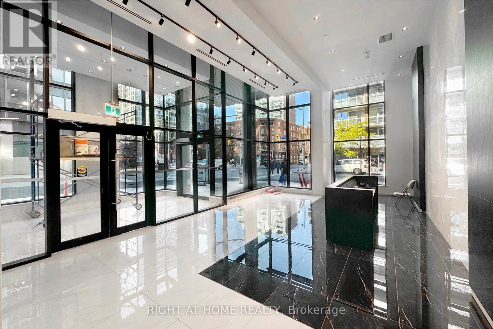 404 - 180 George Street, Ottawa, ON - Indoor Photo Showing Other Room