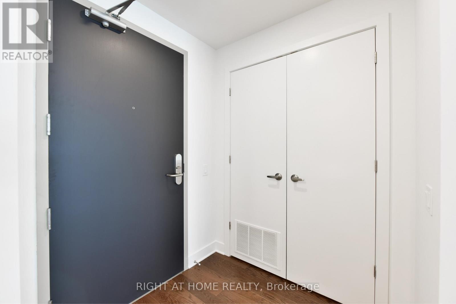 404 - 180 George Street, Ottawa, ON - Indoor Photo Showing Other Room