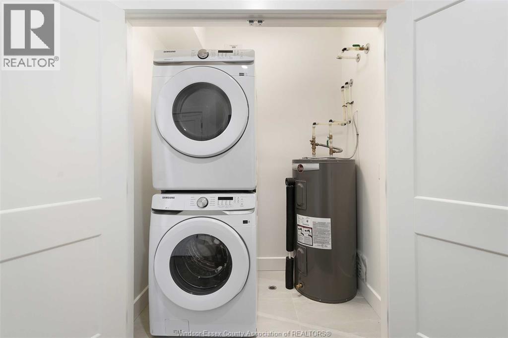 755 Grand Marais Unit# 101, Windsor, ON - Indoor Photo Showing Laundry Room