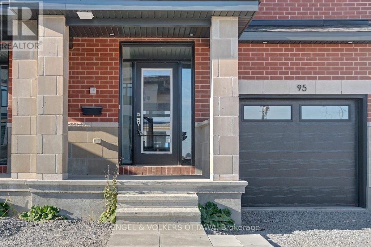 95 San Felice Circle, Ottawa, ON - Outdoor