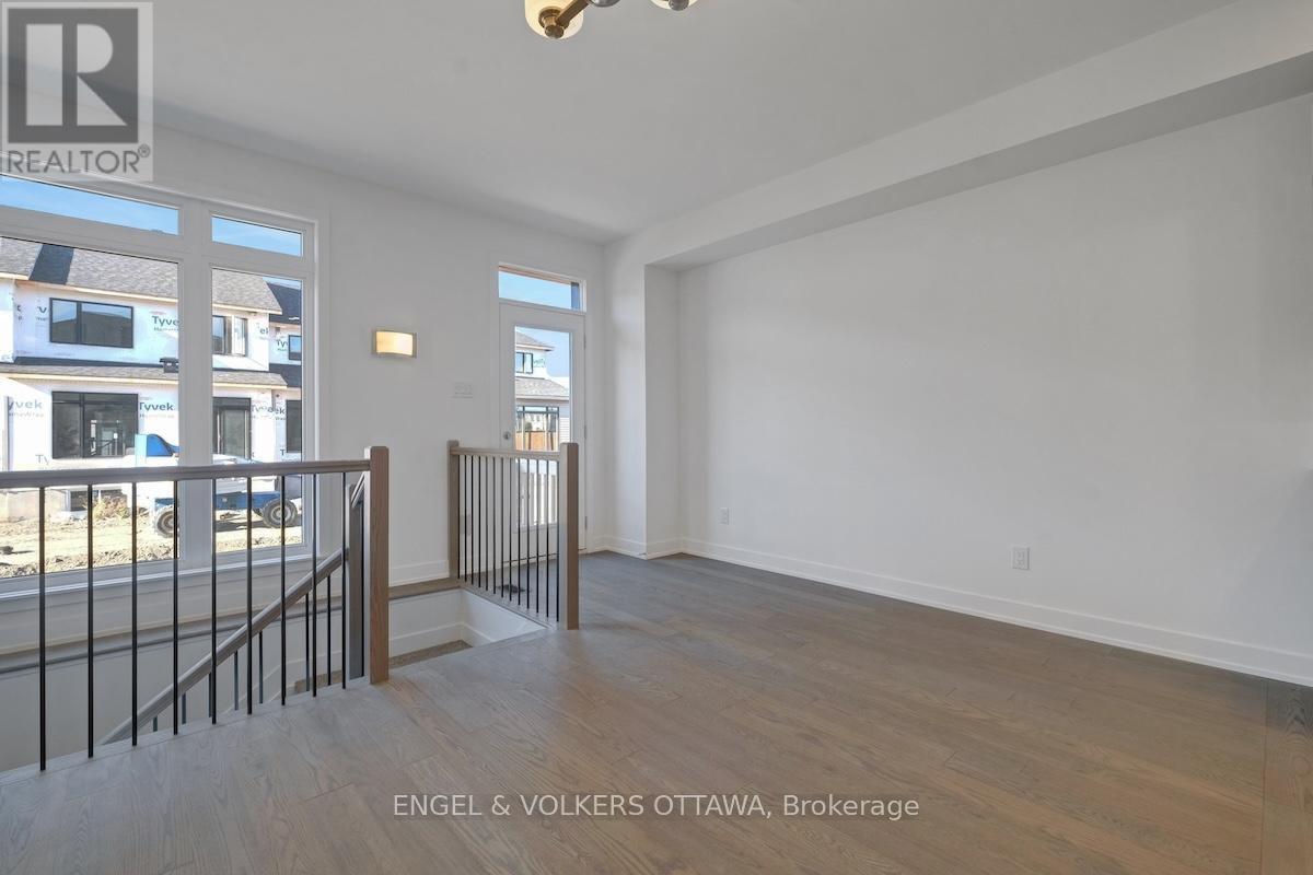 95 San Felice Circle, Ottawa, ON - Indoor Photo Showing Other Room