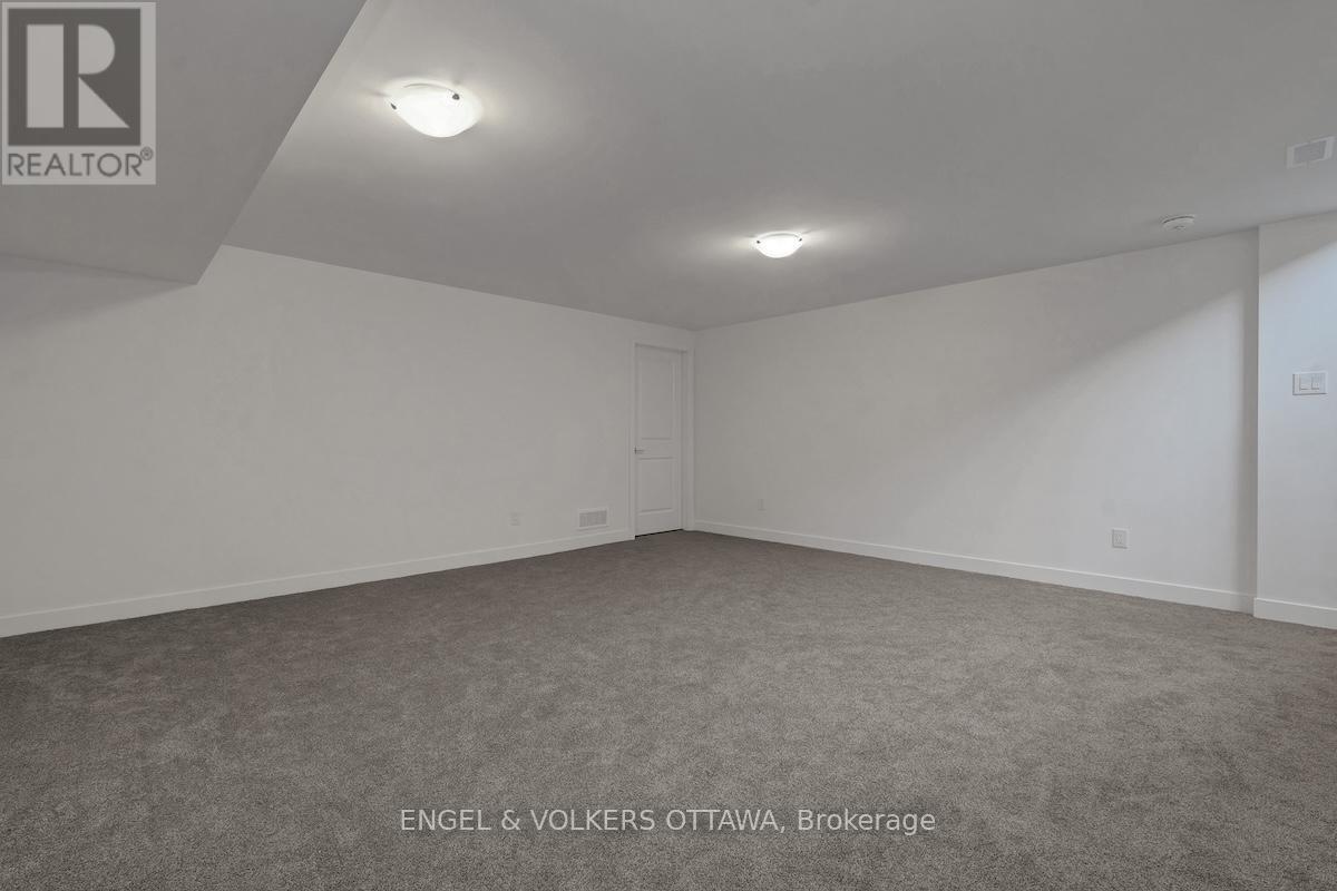95 San Felice Circle, Ottawa, ON - Indoor Photo Showing Other Room