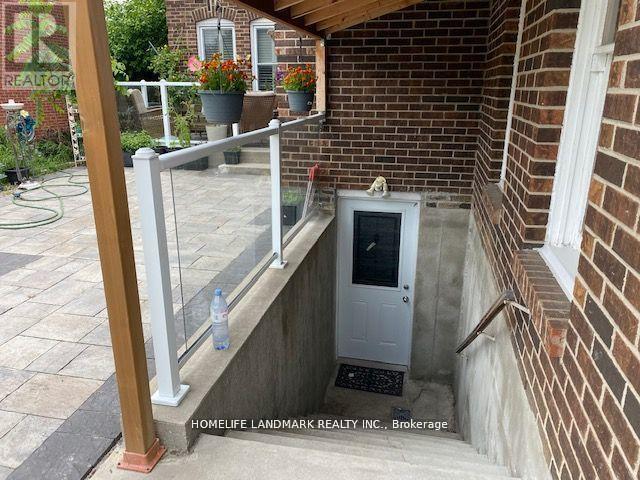 1872 Parkside Drive, Pickering, ON - Outdoor