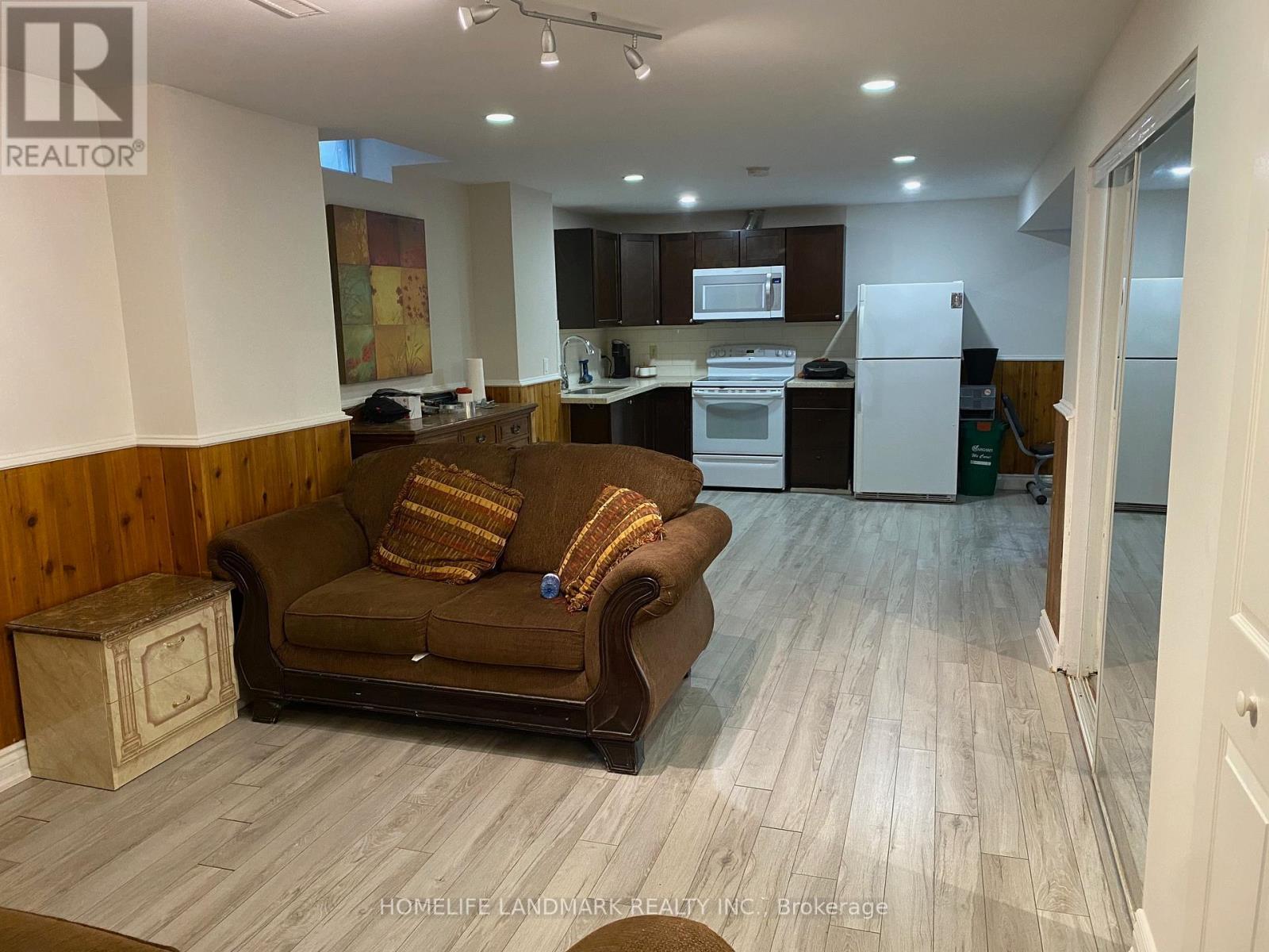 1872 Parkside Drive, Pickering, ON - Indoor