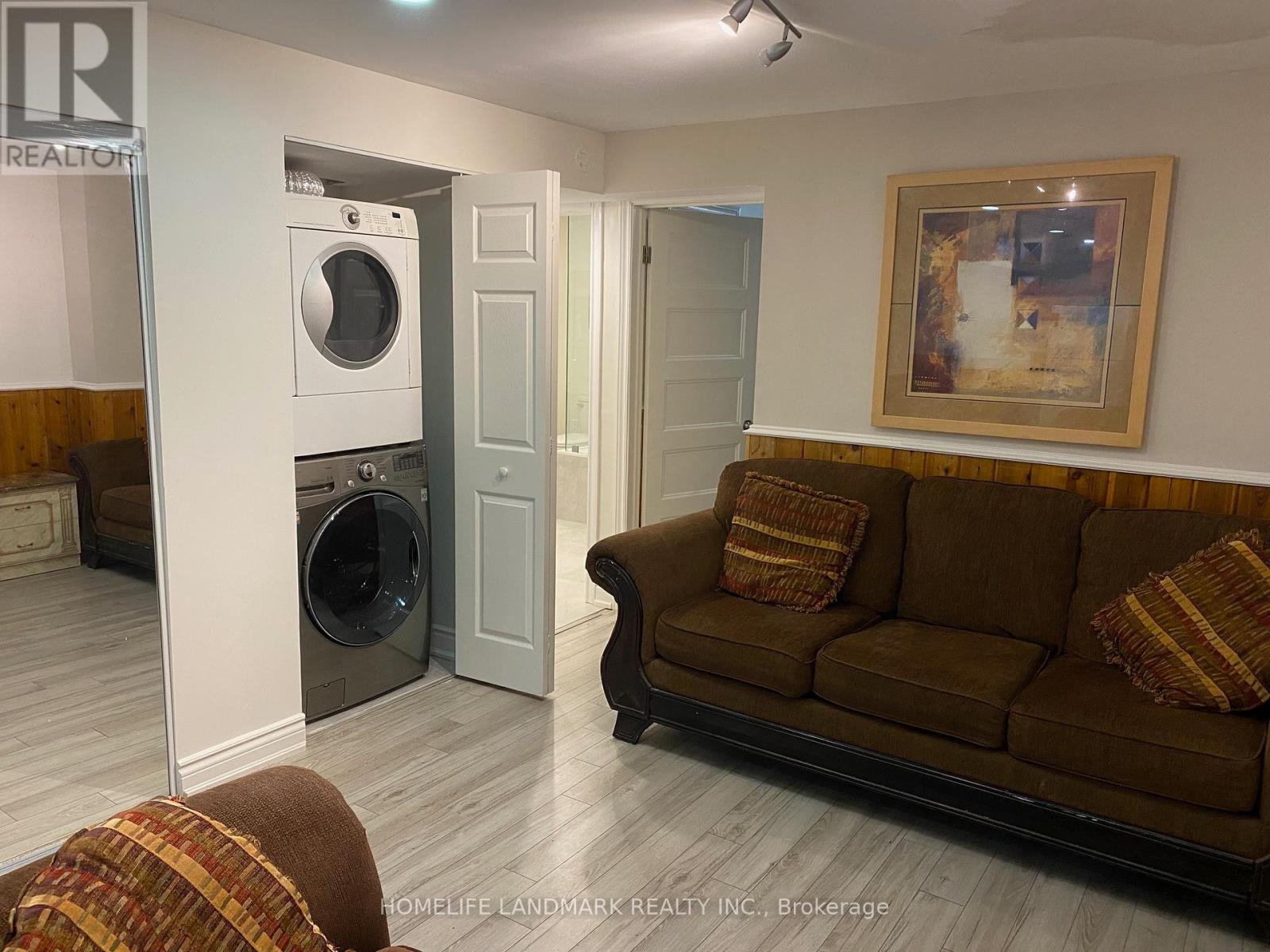 1872 Parkside Drive, Pickering, ON - Indoor Photo Showing Laundry Room