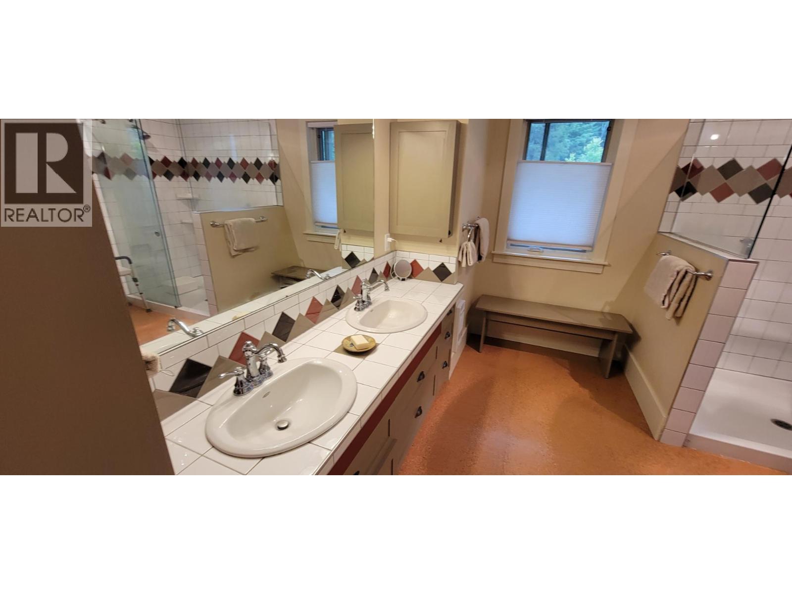 1305 Denver Siding Road, New Denver, BC - Indoor Photo Showing Bathroom