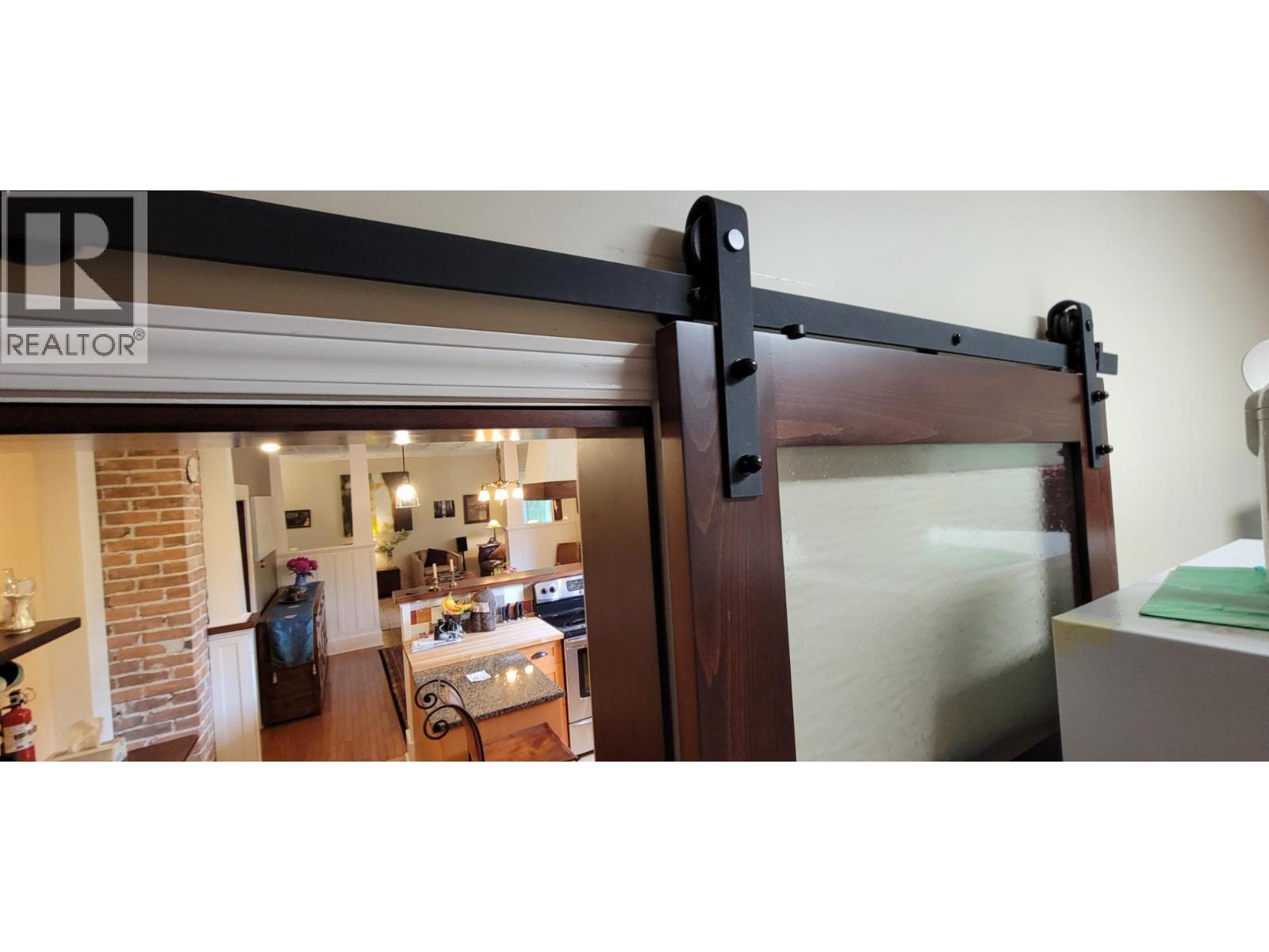 1305 Denver Siding Road, New Denver, BC - Indoor