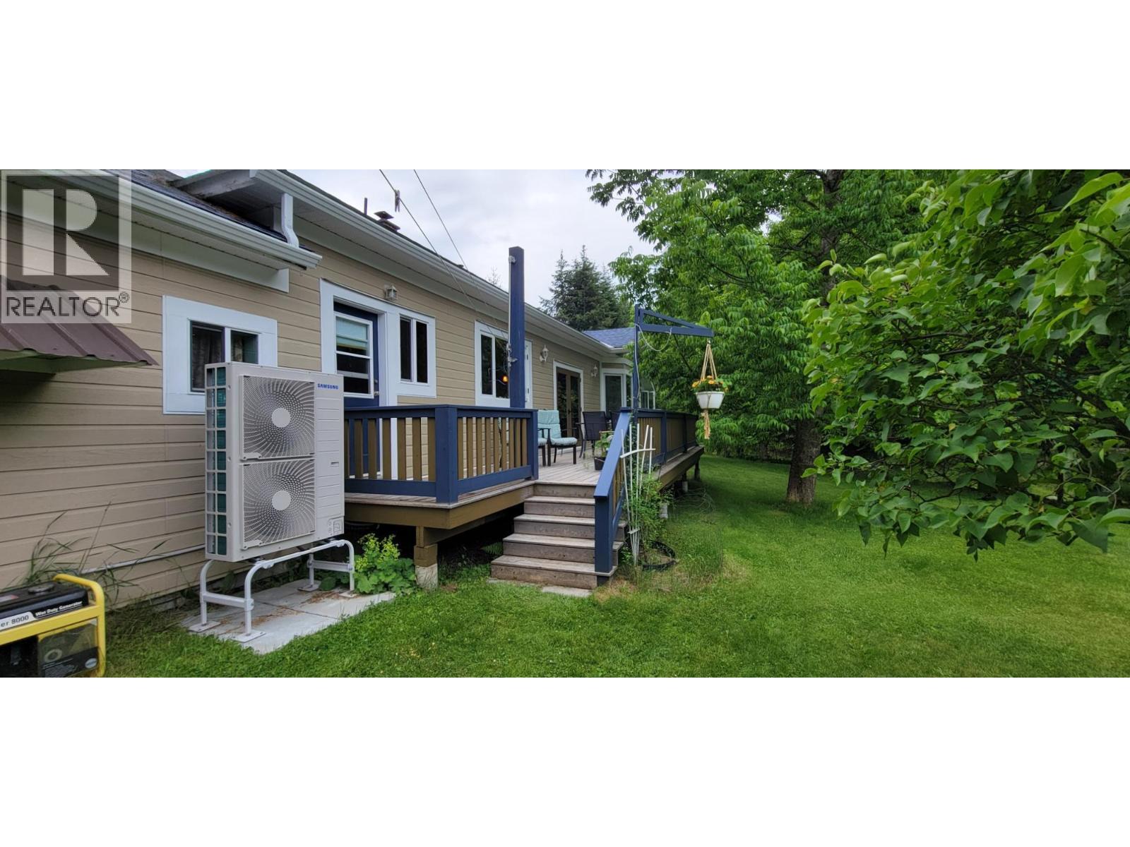 1305 Denver Siding Road, New Denver, BC - Outdoor With Deck Patio Veranda
