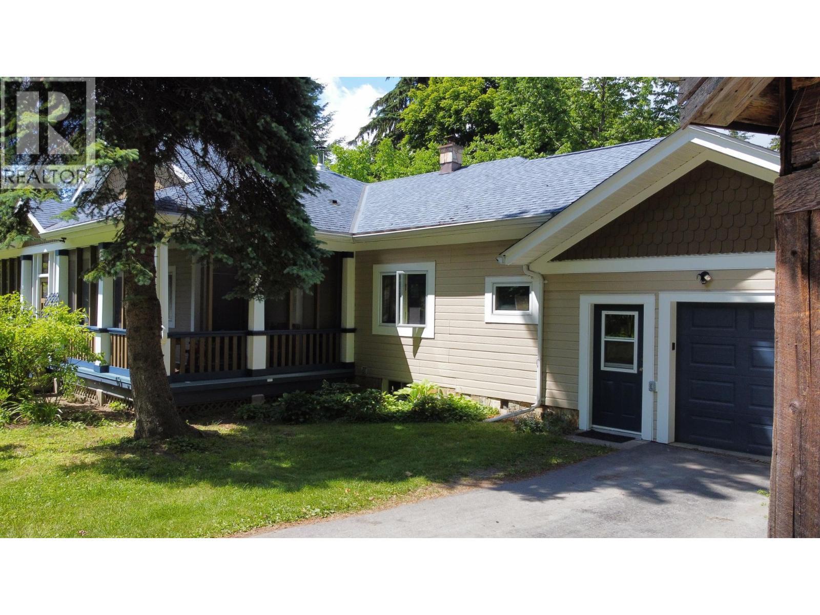 1305 Denver Siding Road, New Denver, BC - Outdoor