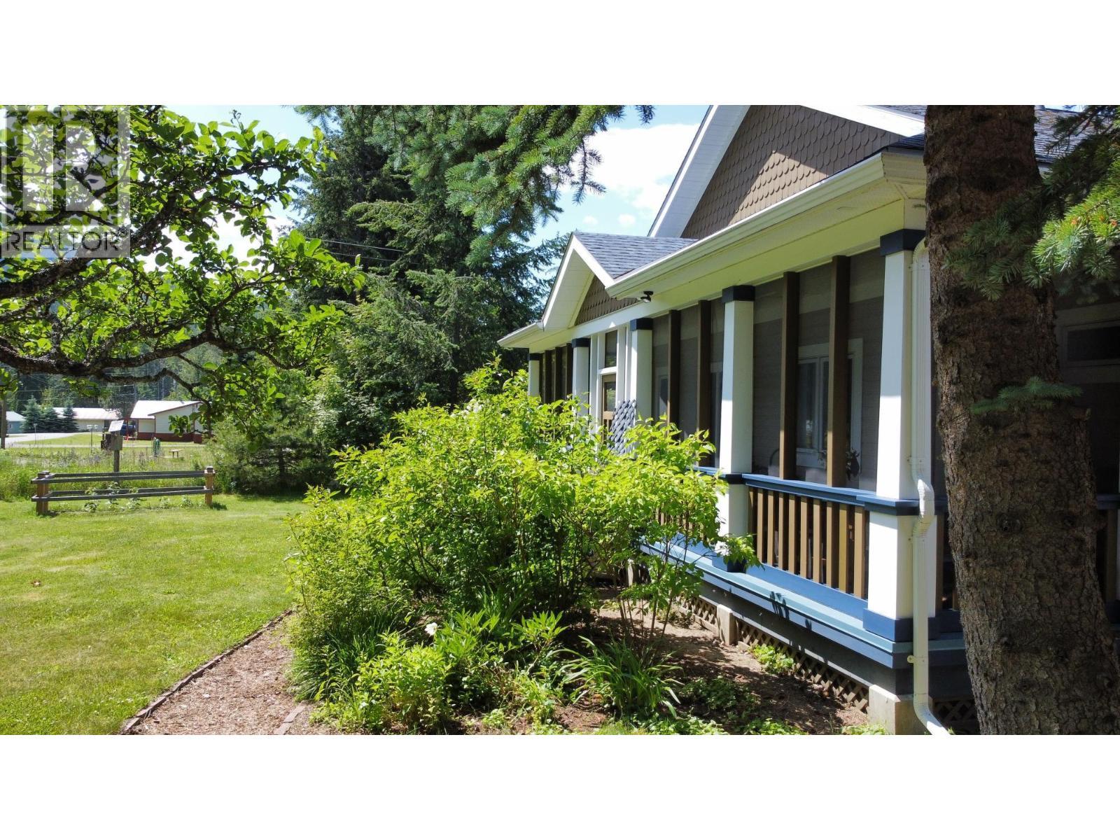 1305 Denver Siding Road, New Denver, BC - Outdoor