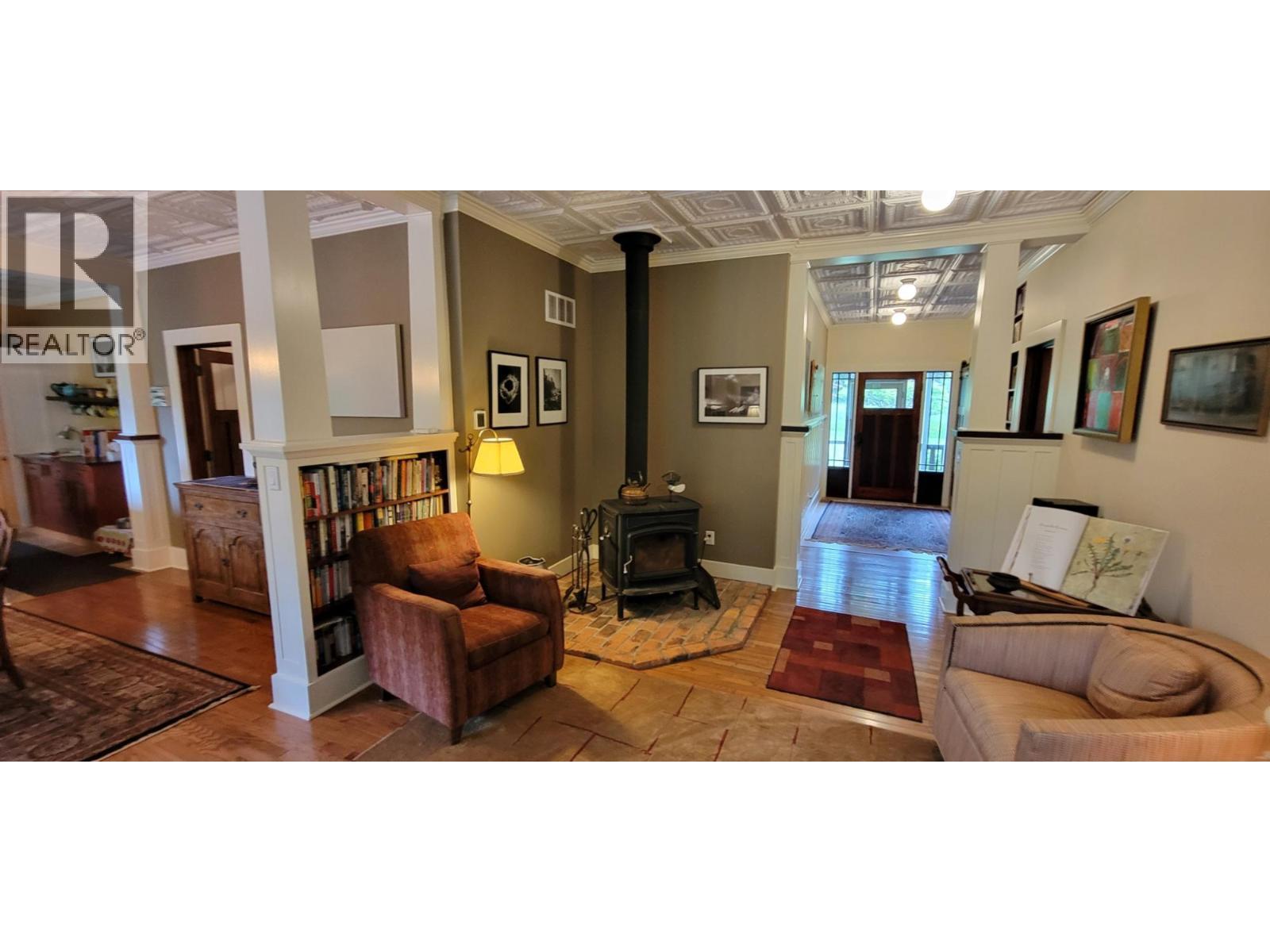 1305 Denver Siding Road, New Denver, BC - Indoor