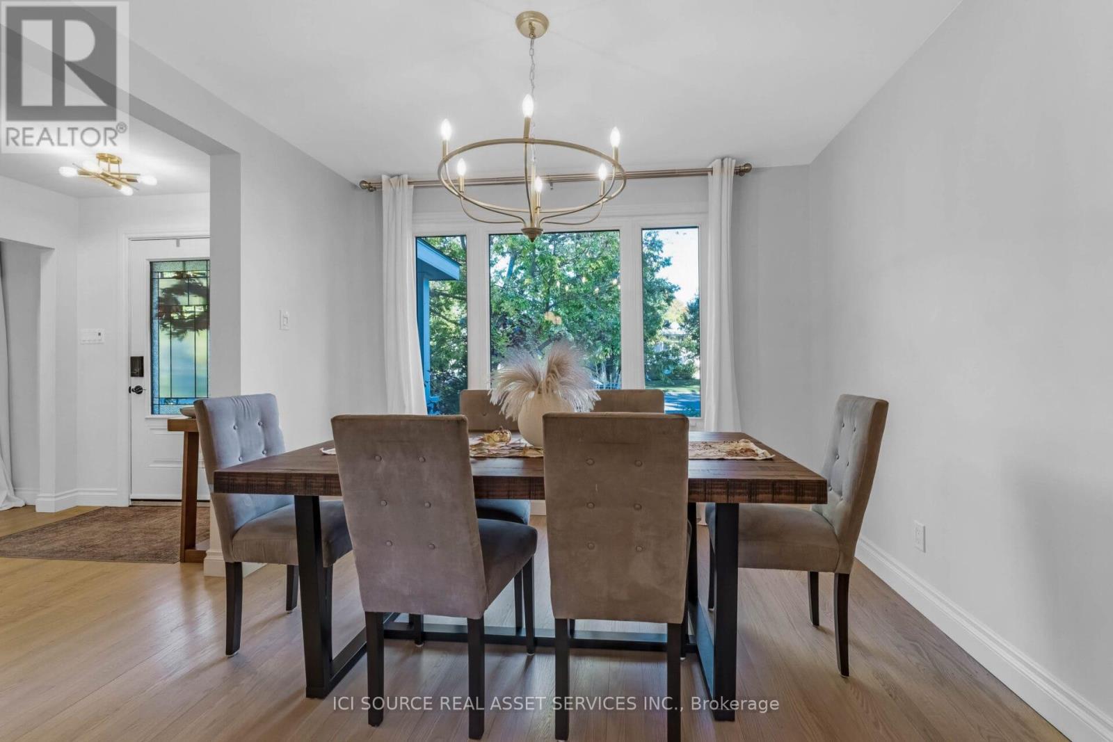 2958 Southmore Drive E, Ottawa, ON - Indoor Photo Showing Dining Room