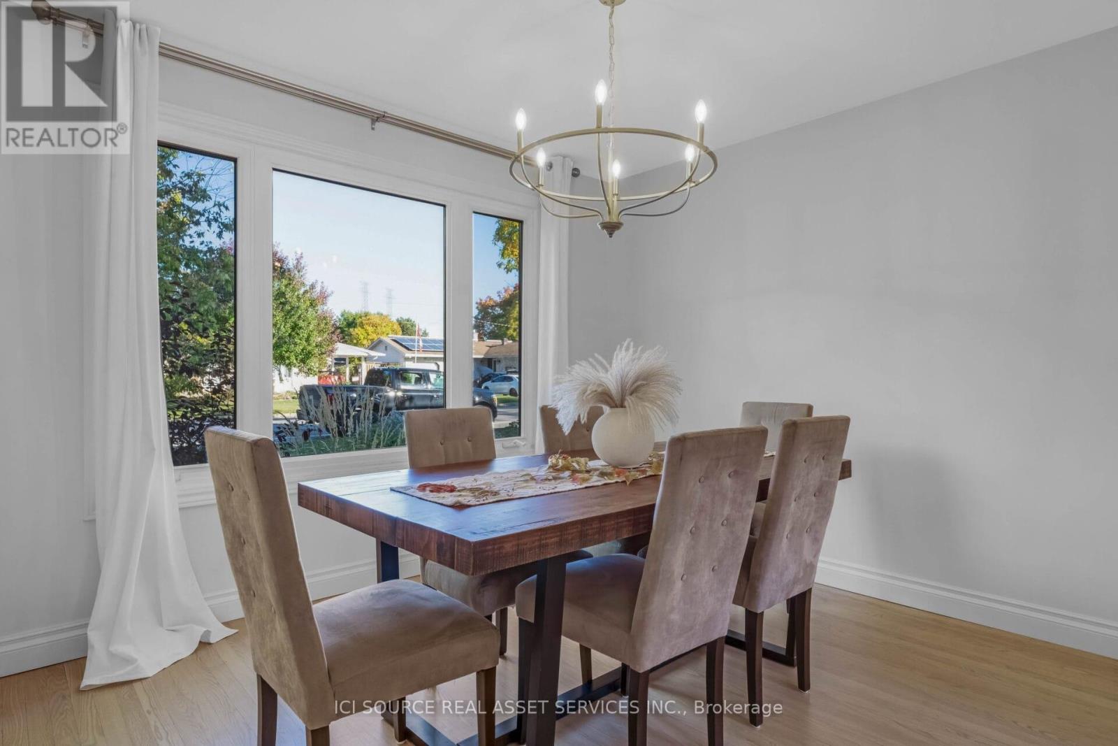 2958 Southmore Drive E, Ottawa, ON - Indoor Photo Showing Dining Room