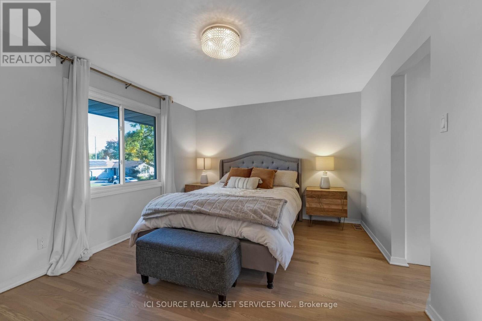 2958 Southmore Drive E, Ottawa, ON - Indoor Photo Showing Bedroom