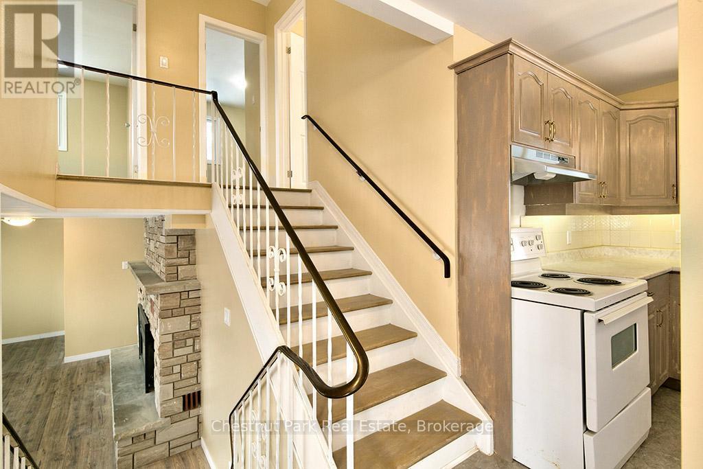 207070 Highway 26, Meaford, ON - Indoor Photo Showing Kitchen