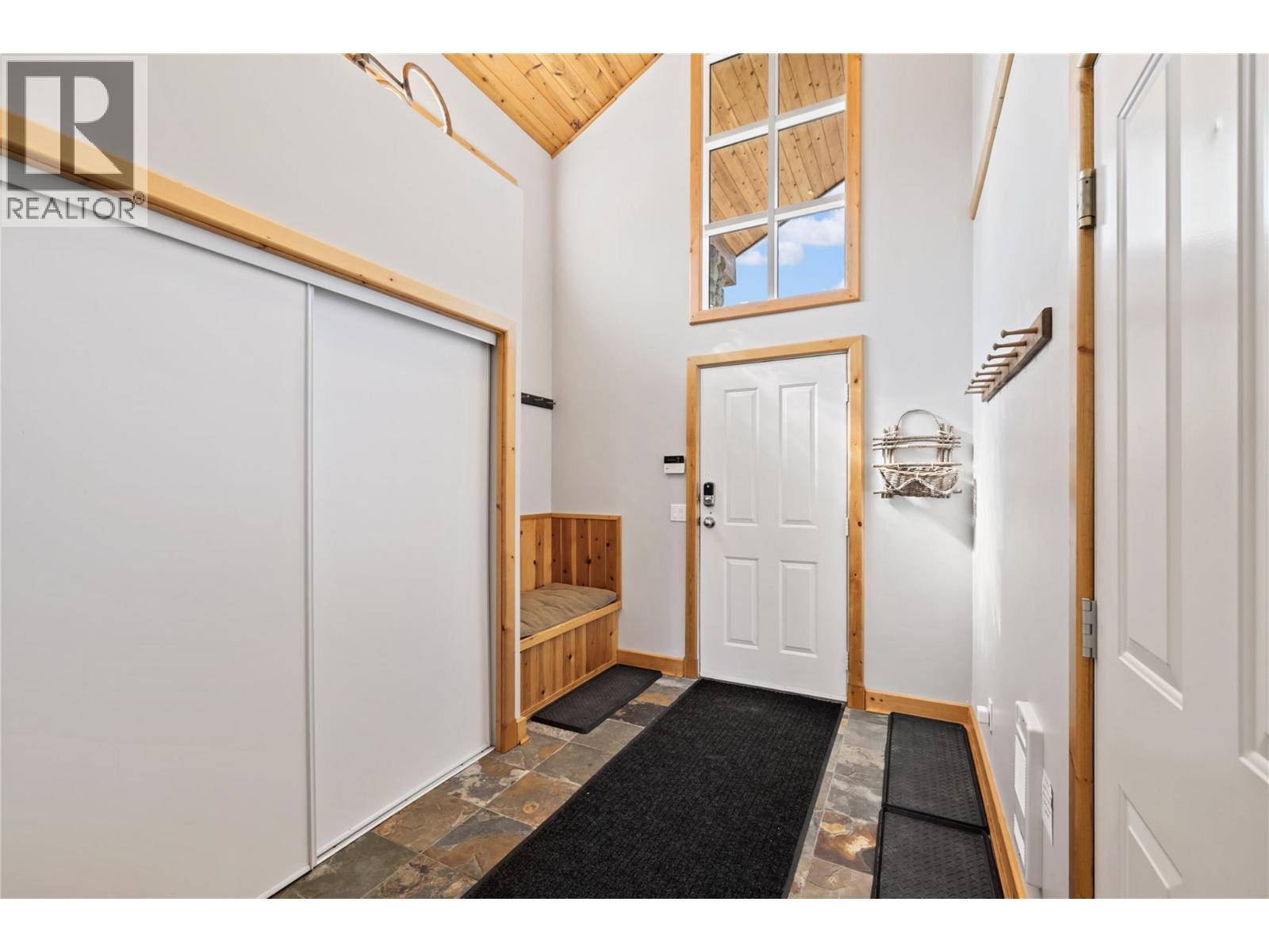 5946 Snow Pines Crescent Unit# A, Big White, BC - Indoor Photo Showing Other Room