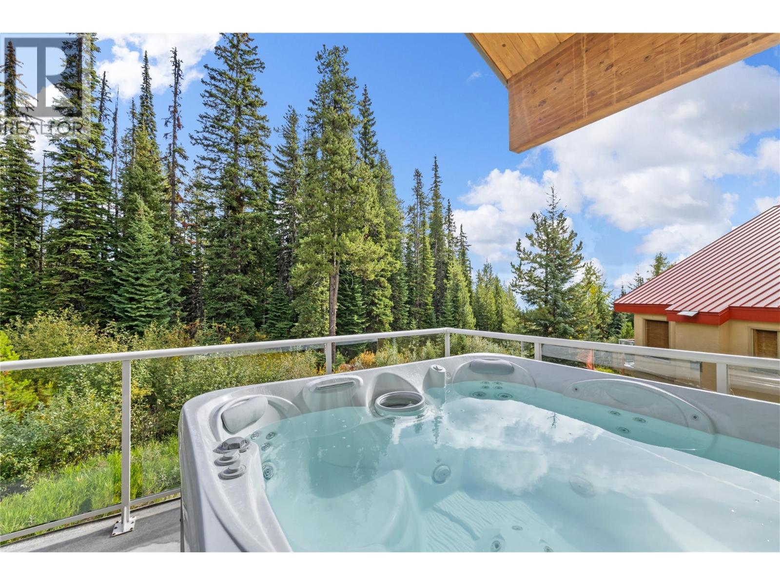 5946 Snow Pines Crescent Unit# A, Big White, BC - Outdoor