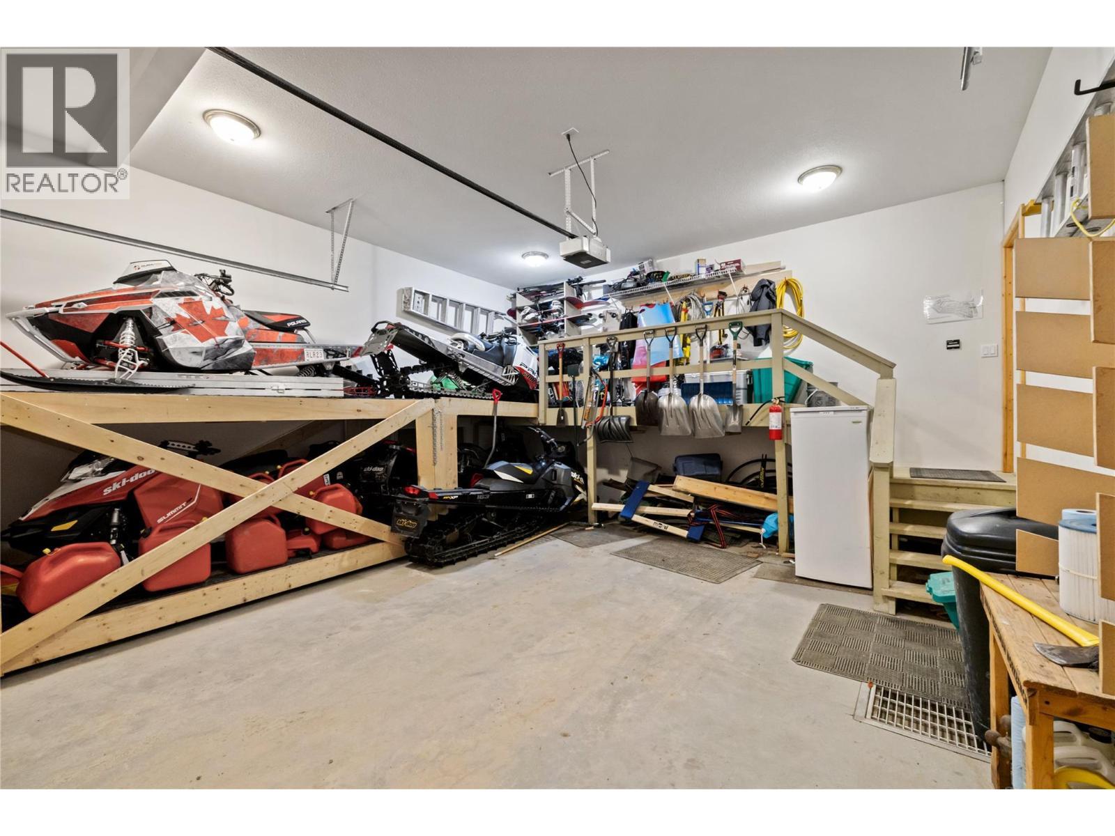 5946 Snow Pines Crescent Unit# A, Big White, BC - Indoor Photo Showing Other Room