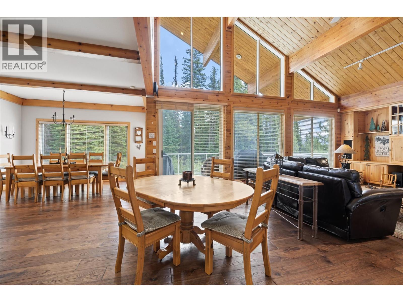 5946 Snow Pines Crescent Unit# A, Big White, BC - Indoor Photo Showing Dining Room