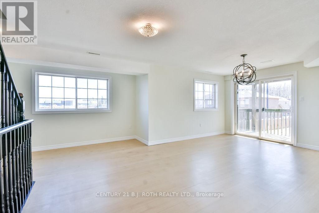 2 - 87 Goodwin Drive, Barrie, ON - Indoor Photo Showing Other Room