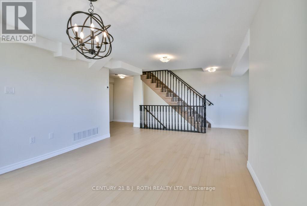 2 - 87 Goodwin Drive, Barrie, ON - Indoor Photo Showing Other Room