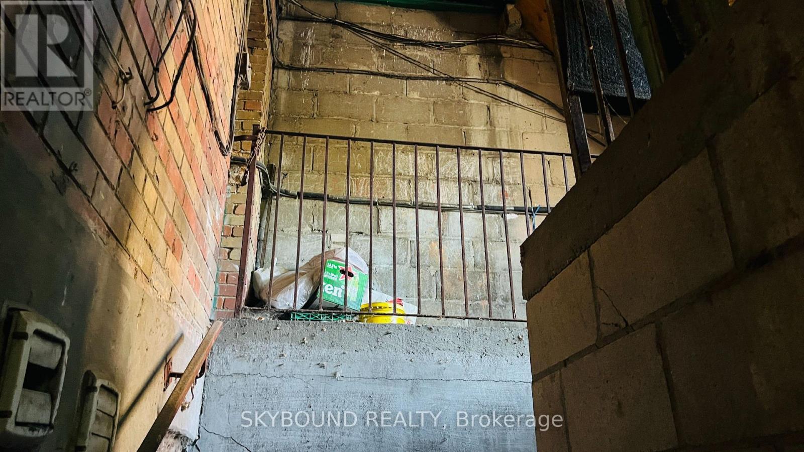 1 - 1772 St Clair Avenue W, Toronto, ON