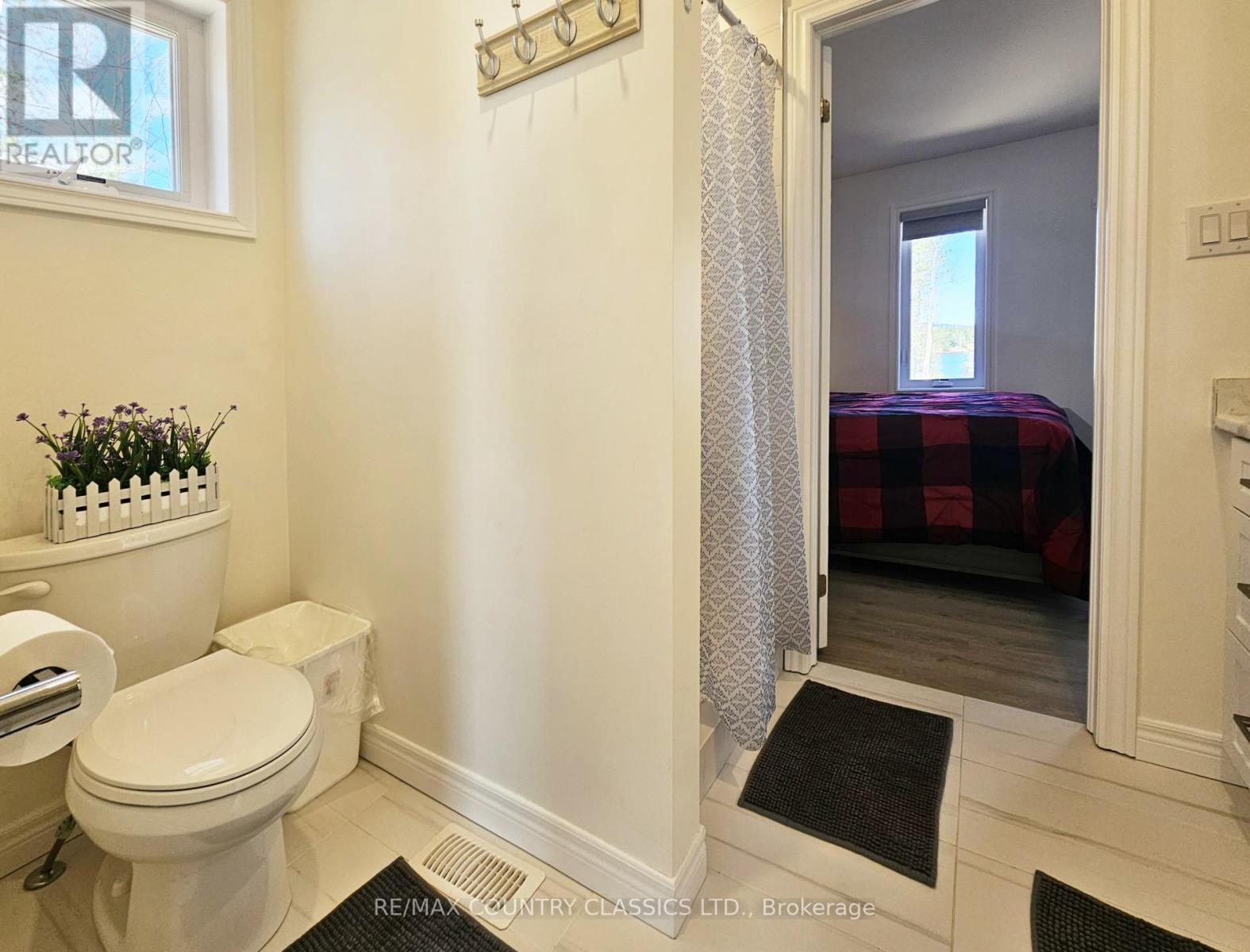 237 Grunwald Road, Madawaska Valley, ON - Indoor Photo Showing Bathroom