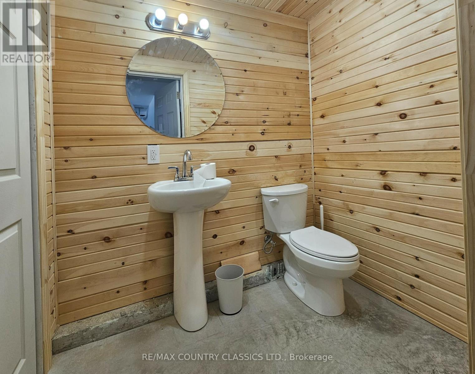 237 Grunwald Road, Madawaska Valley, ON - Indoor Photo Showing Bathroom