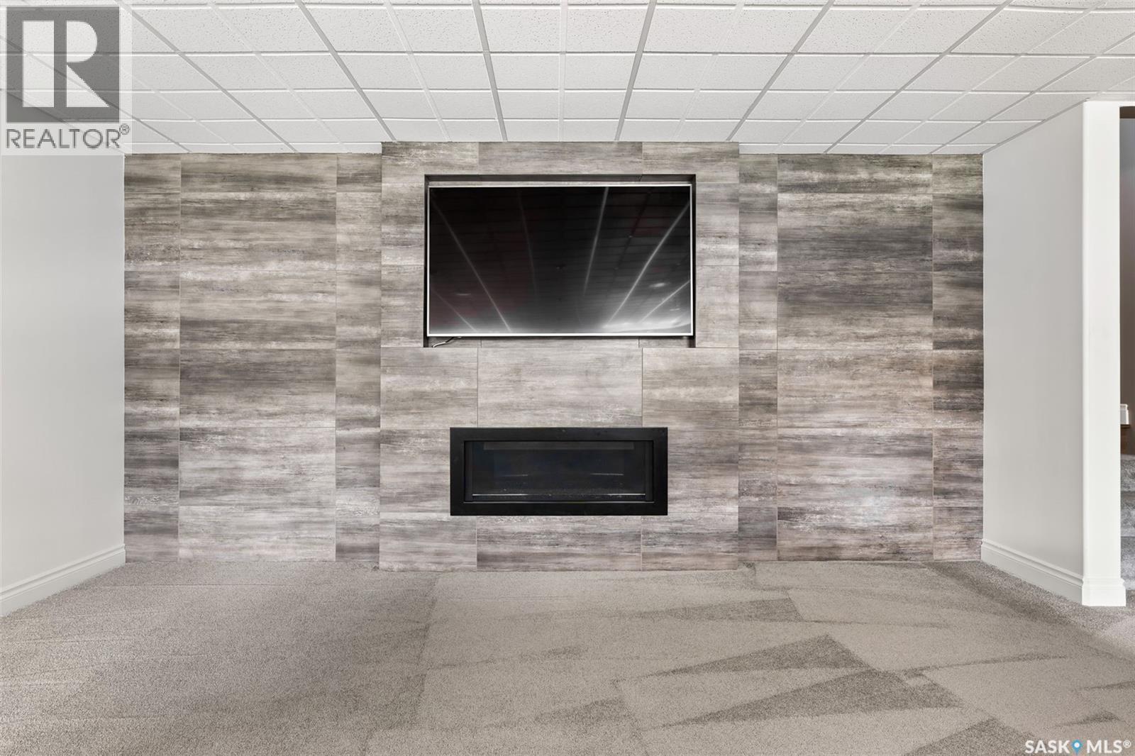 Batters Acreage, Moose Mountain Rm No. 63, SK - Indoor With Fireplace