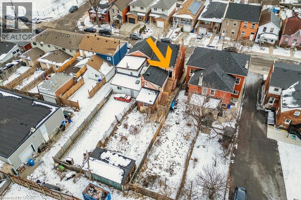 Snowy aerial view with a residential view - 125 Cathcart Street Unit# Lower, Hamilton, ON - Outdoor