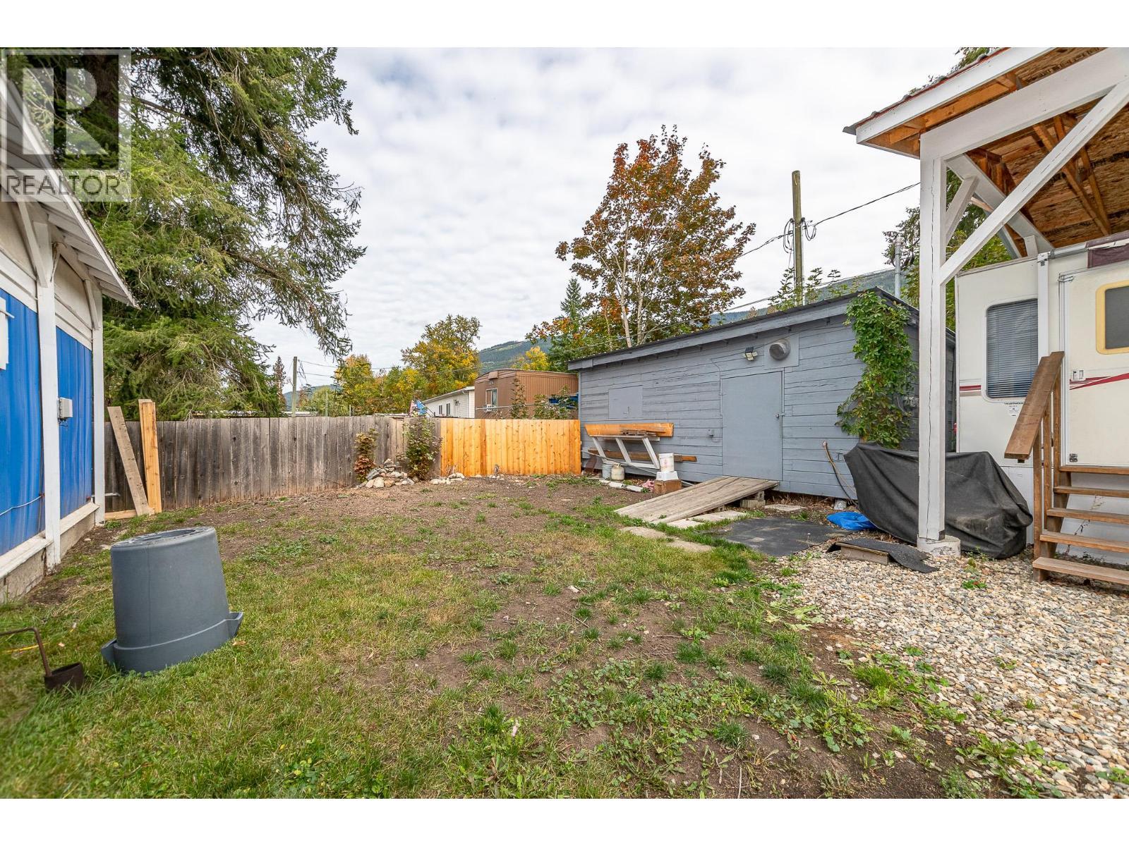 1 Robson Road, Mara, BC