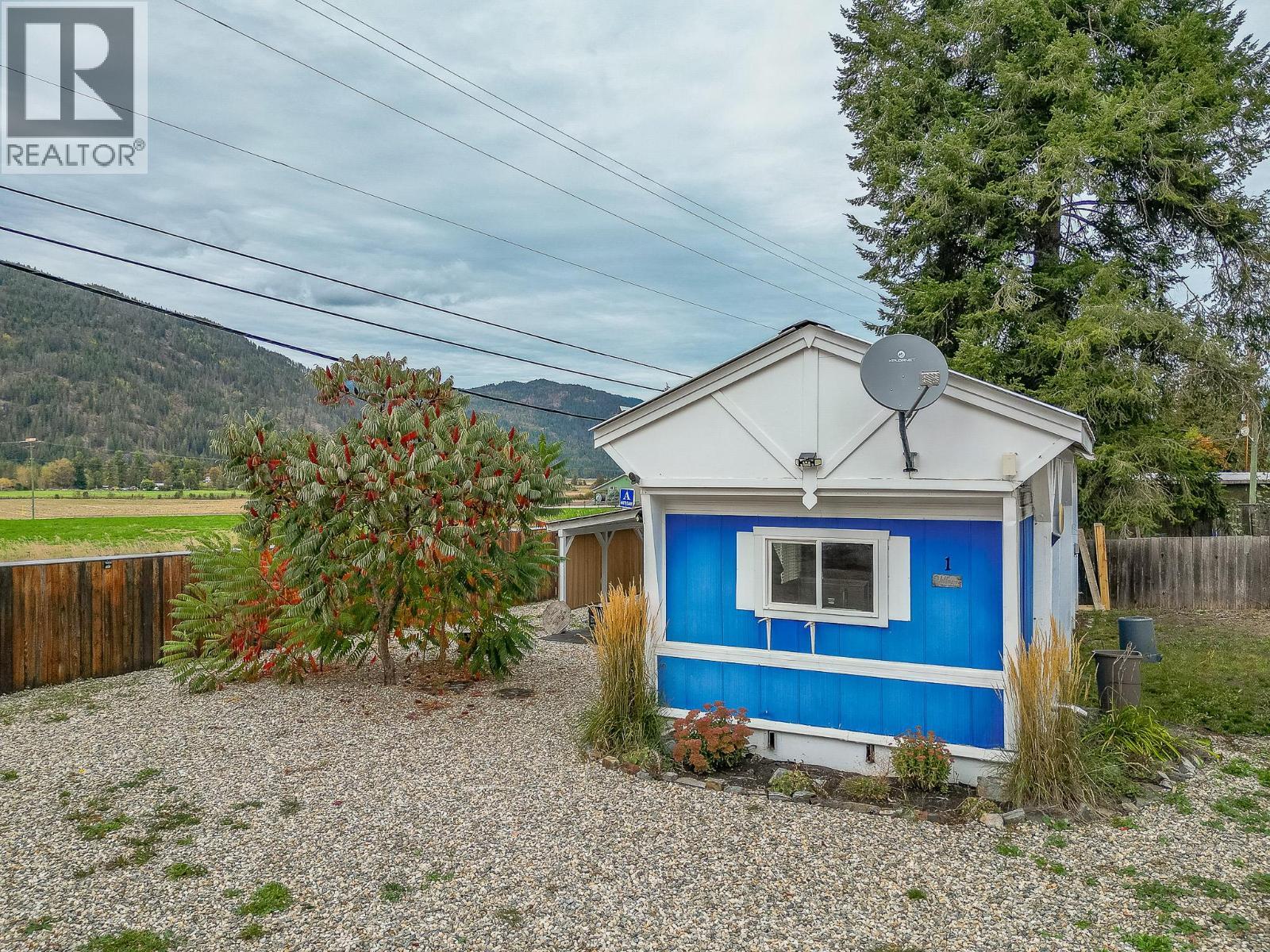 1 Robson Road, Mara, BC