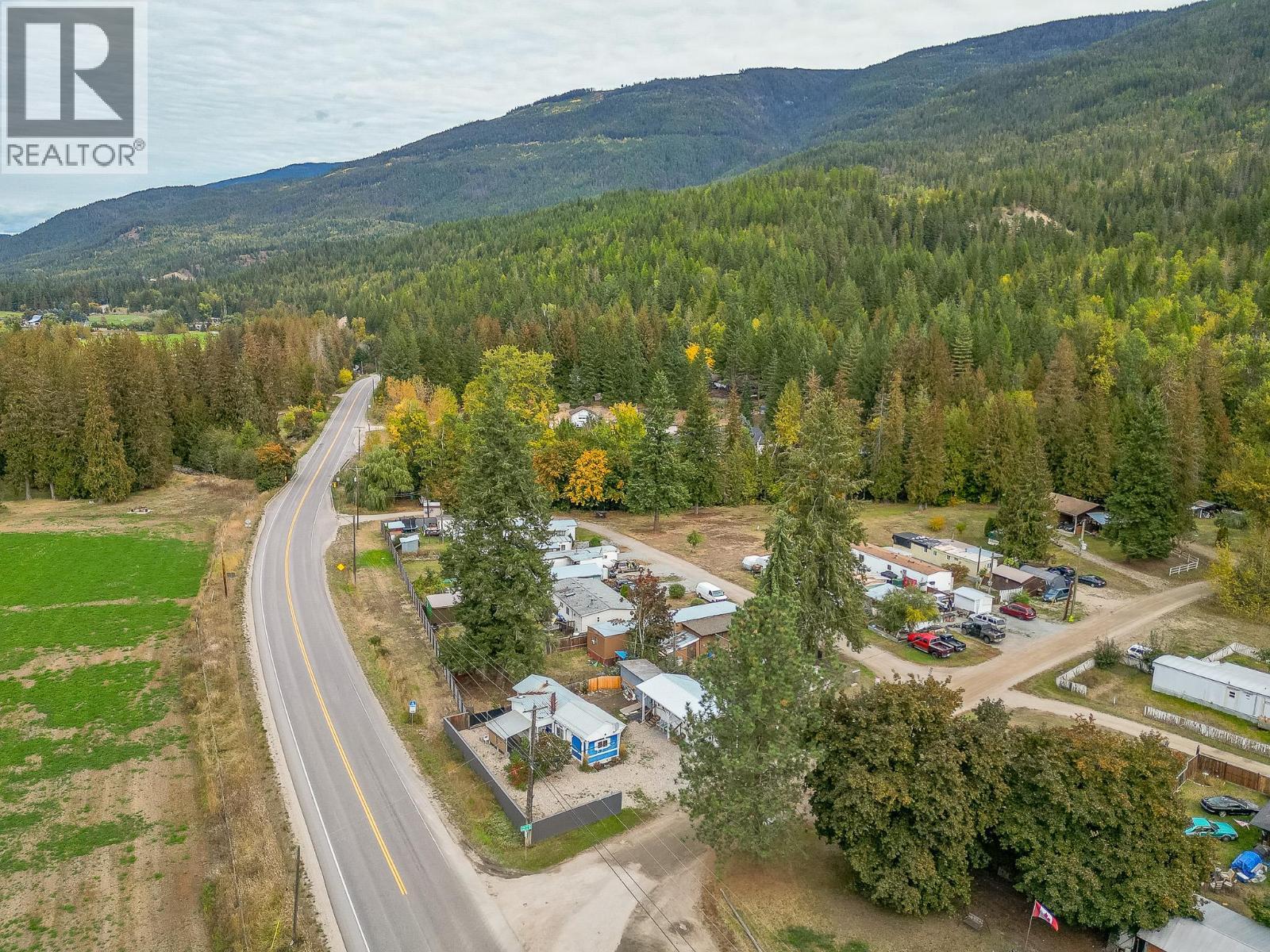 1 Robson Road, Mara, BC